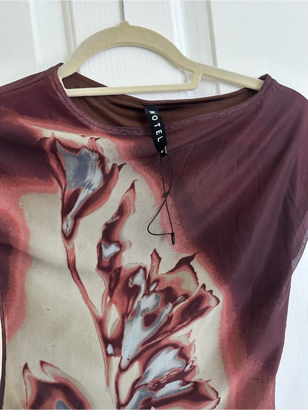 Princess Polly Burgundy and Sage Cap-Sleeve Printed Top - Picture 3 of 4